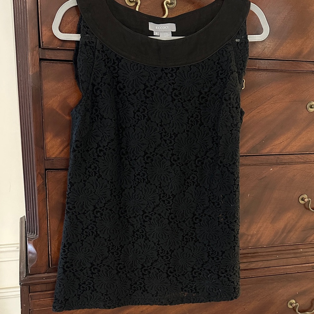Chic Black Lace Sleeveless Top